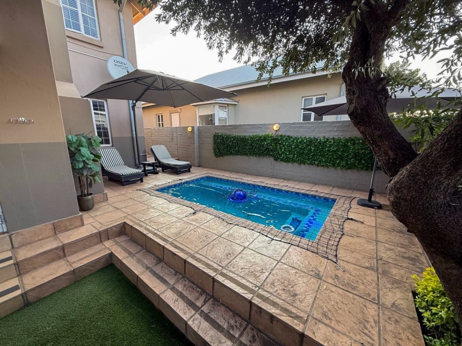 4 Bedroom Property for Sale in Waterval East North West